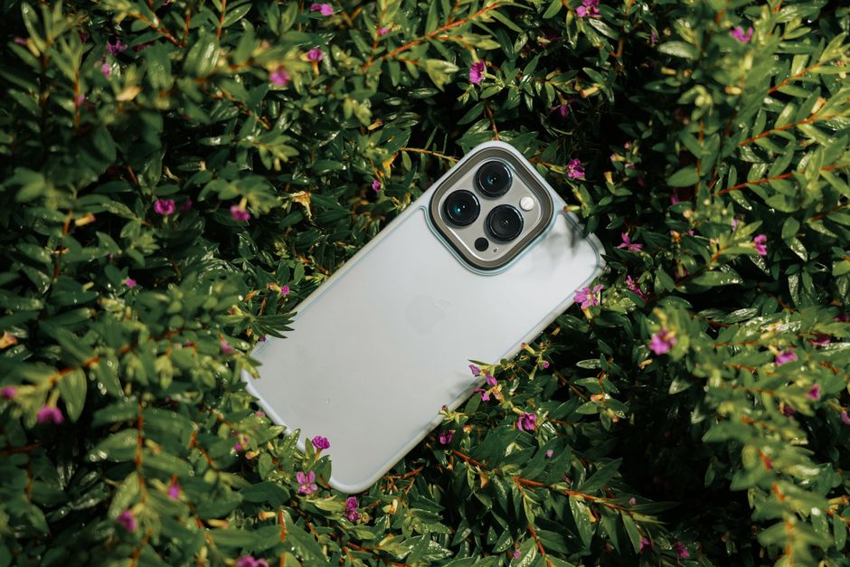 iPhone 14 Plus Silicone Case (Model #14159) Review: A Soft Touch with a Tough Defense?