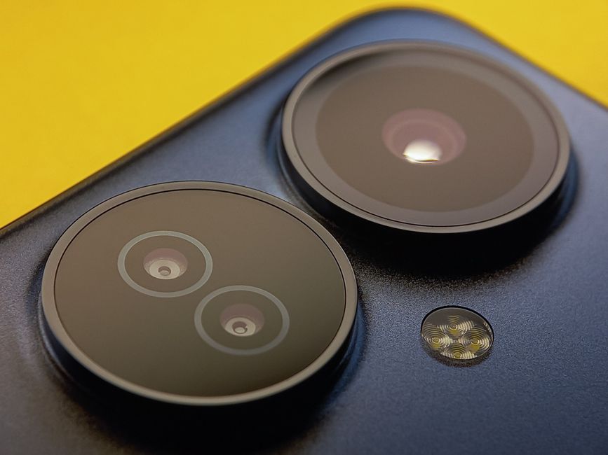 Moto e14 XT2421-14 Dual SIM Graphite Grey 2GB RAM 64GB 4G LTE Review &#8211; Middle East Version