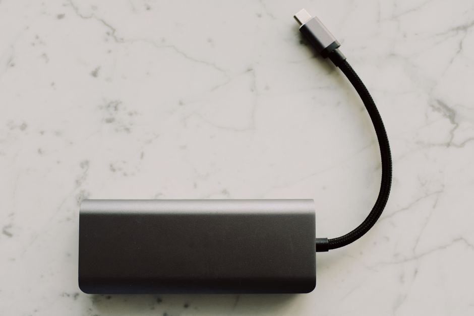 140W GaN 6-USB+PD Port LED Display Charger A6140C Review