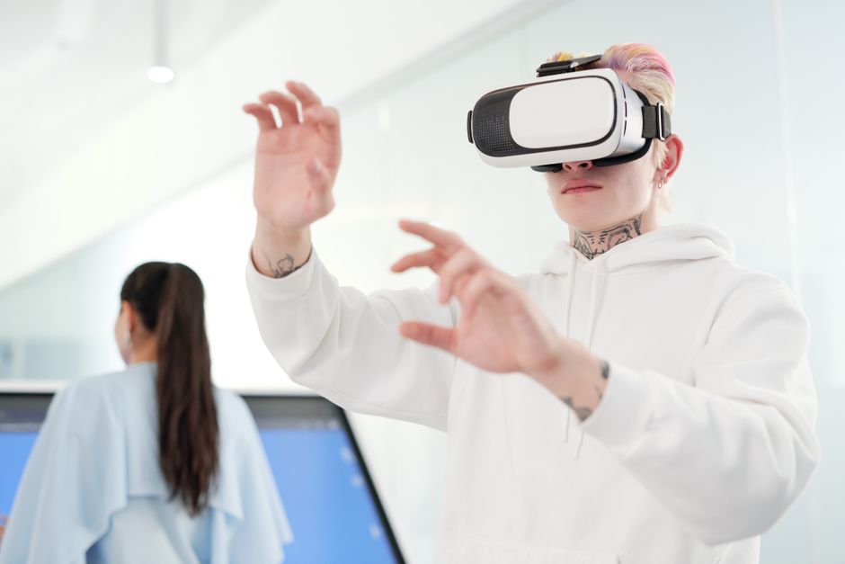 4 VR Headset All In One 256GB 8GB RAM White &#8211; Pico 4 Review