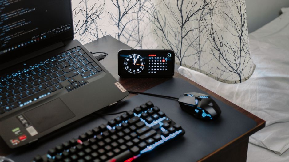 Lenovo LOQ 15IRX9 (83DV0008AX) Gaming Laptop Review: A Deep Dive