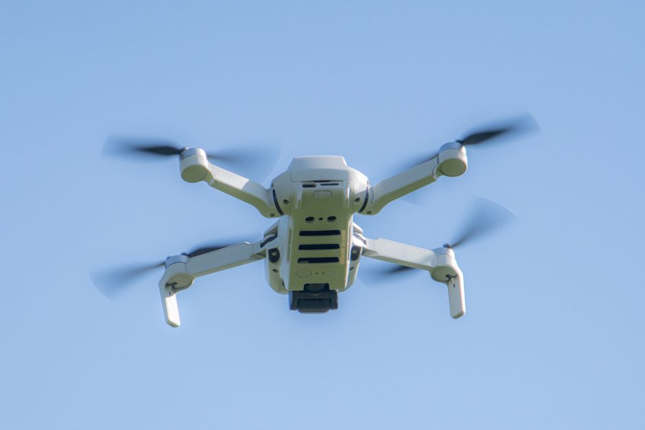LS-E525 WiFi FPV 4K Camera Drone (L-22875S-1-3) Review: Beginner-Friendly Fun?