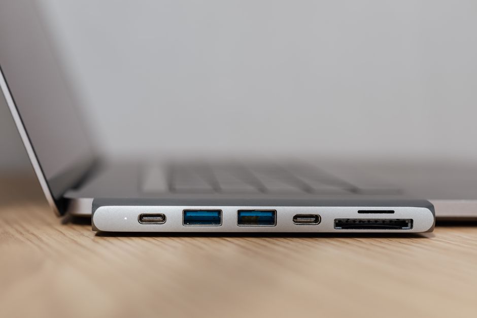 SD Card Reader USB 3.0 USB C OTG Triple Slot Review (Model: &#8211; Assuming model number is missing from provided data)