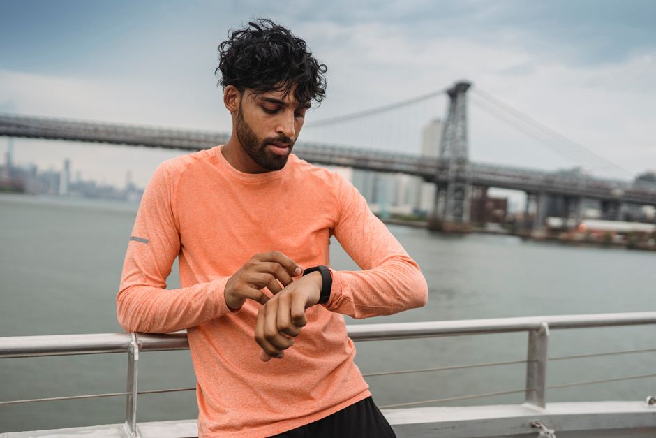 Pebble Cruise (PFB44-Jet-Black) Smartwatch Review: A Comprehensive Look