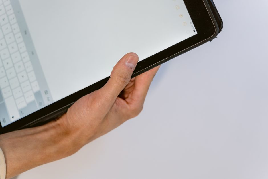 GLASSOLOGY GTSK01 iPad Keyboard Folio Combo Review (iPad 7th/8th/2021 Gen)