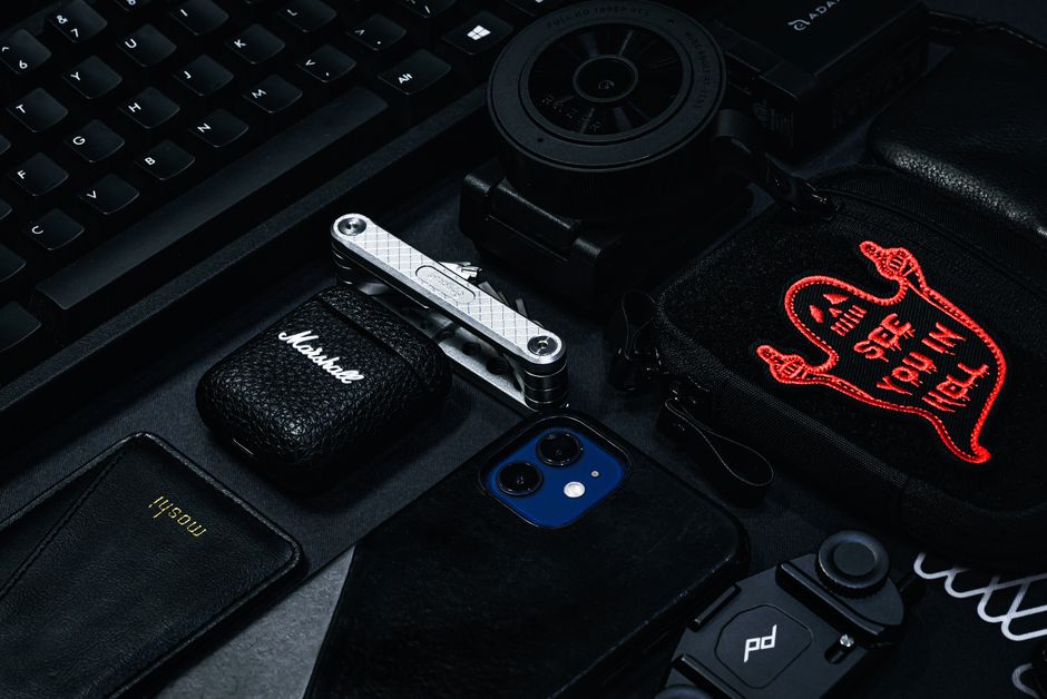 Secure Lock Design Carbon Fiber AirPods Pro 2 (2022) Case Review