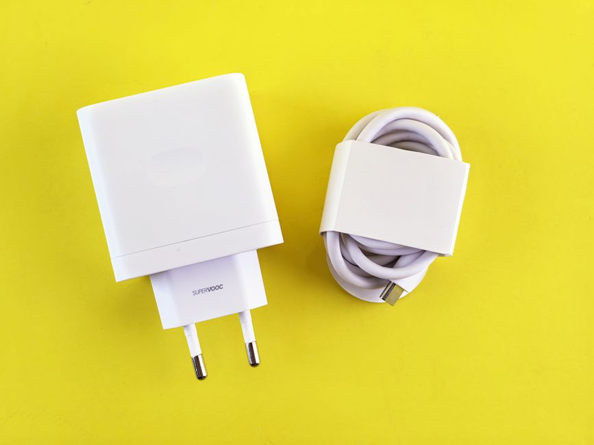 Anker 335 Charger (B2673) Review: 67W 3-Port Fast Charging Powerhouse