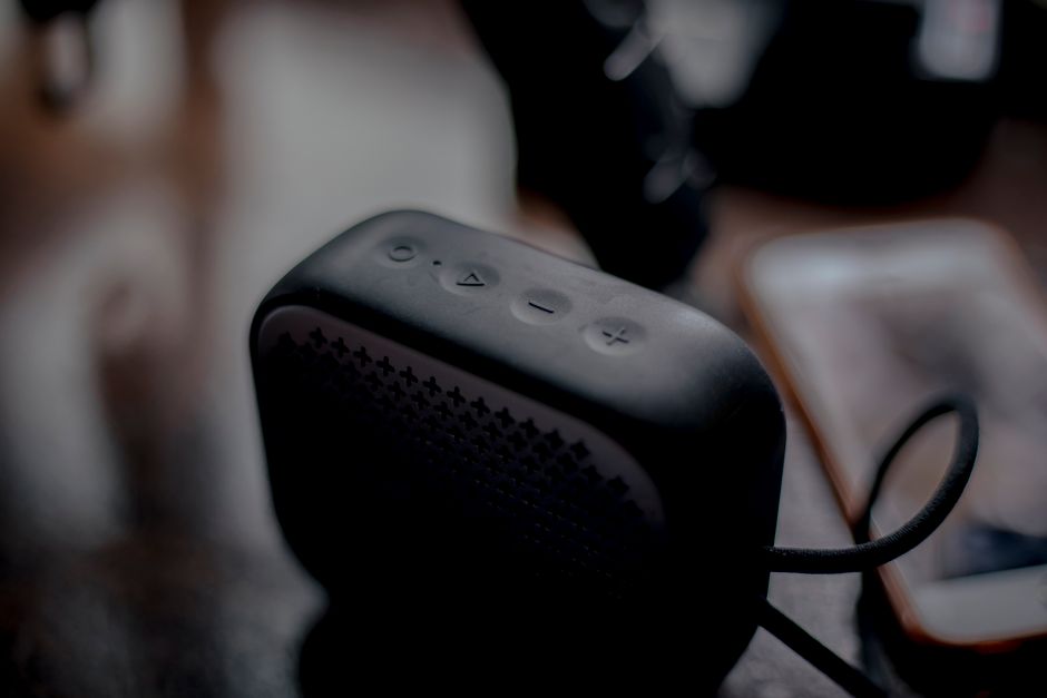 SoundLink Flex Bluetooth Speaker (865983-0500) White Smoke Review