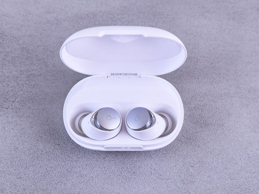 ZIPFORCE ZF-230 True Wireless Earbuds Review: 30-Hour Playtime &#038; Bluetooth 5.3